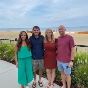 Meet your Posher, Thomas